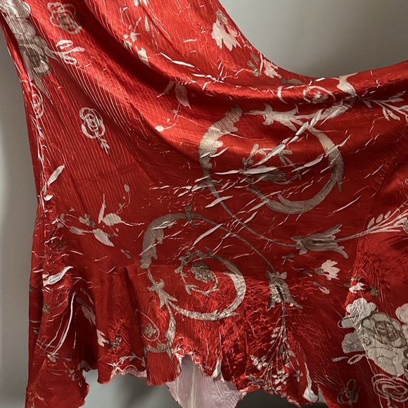 Komarov bright shiny red maxi asymmetrical dress with ivory/bronze floral design - Picture 9 of 9